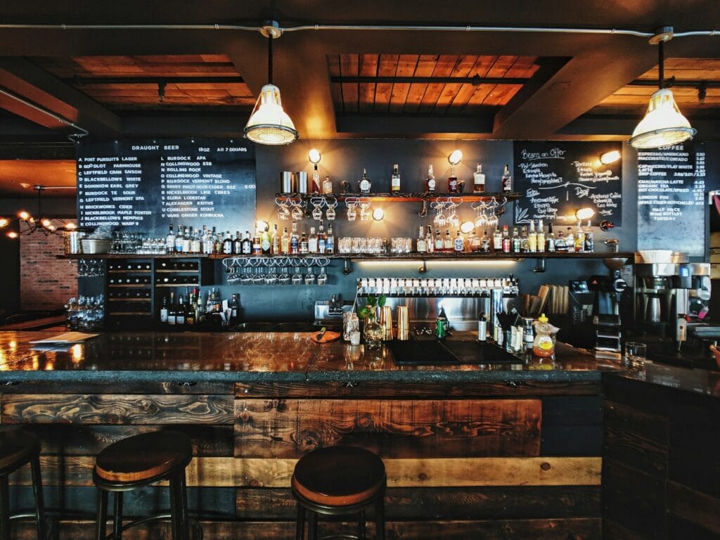 brown-themed bar_consultoria.cv