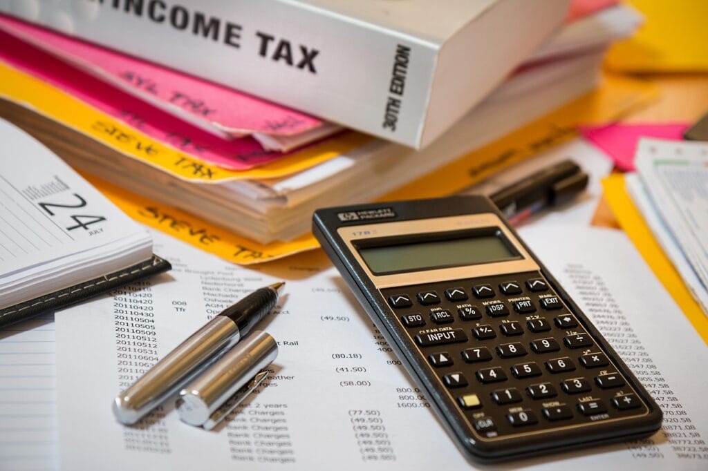 income tax, calculator, accounting, financial, paperwork, tax, finance, taxes, calculate, economy, planning, income, investment, irs, budget, business, money, office, income tax, accounting, tax, tax, tax, tax, tax, taxes, taxes, budget_consultoria.cv