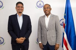 Primeiro-Ministro retoma auscultação dos autarcas e defende “acabar com a ideia de ilhas periféricas”, melhorando os serviços prestados às populações